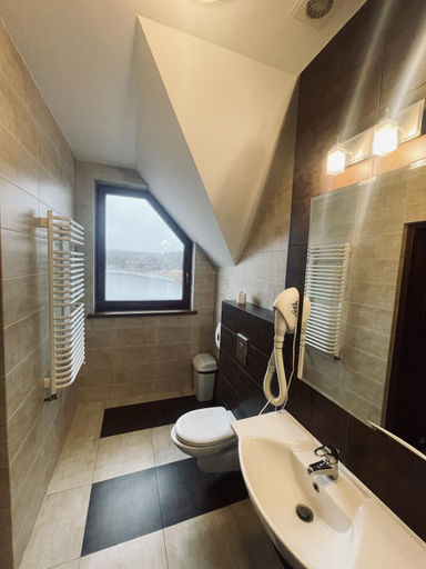 Bathroom 3, Cyziowka, Ropczyce-Sędziszów
