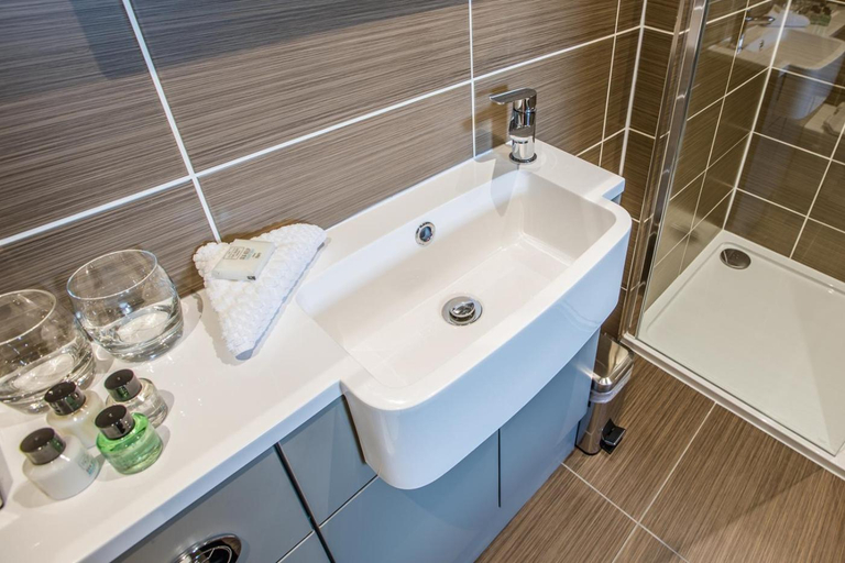 Bathroom 3, Heathmount Hotel, Highland