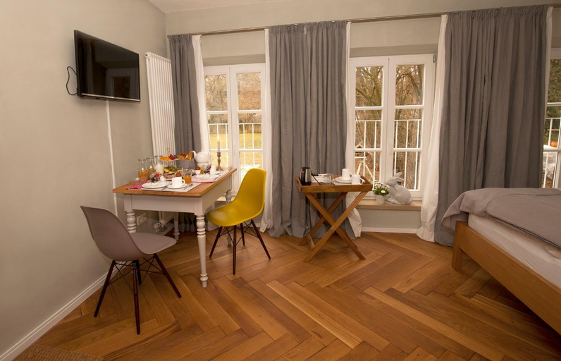 Others 2, Bed and Breakfast unter den Linden, Donau-Ries