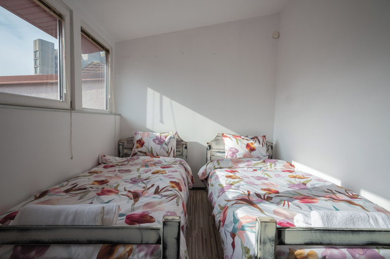 Bedroom 2, Hotel Rozmantic