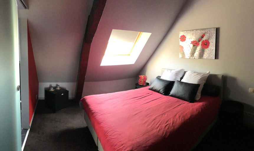 Bedroom 2, La table d’Auguste, Hainaut
