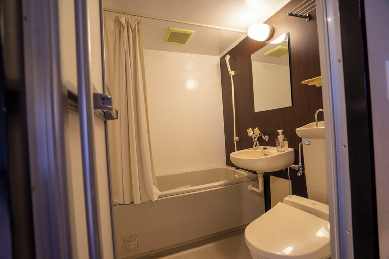 Bathroom 4, Hotel New Gaea Yakuin, Fukuoka