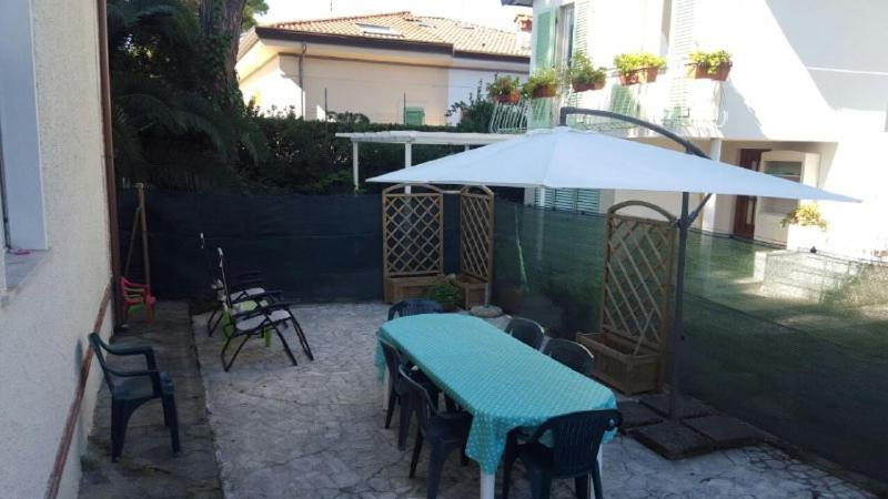 Exterior & Views 3, Villino Piera, 250 m dal mare, Lucca