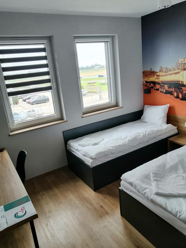 Others 3, blue hotel, Pleszew