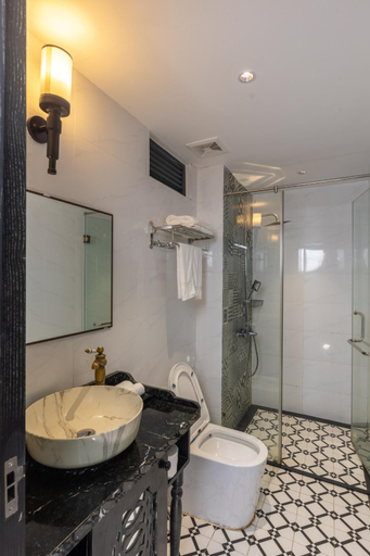 Bathroom 5, Dérive Boutique Villa & Apartment Da Nang, Da Nang