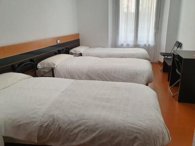 Others 3, Hostal Zamoran, Madrid