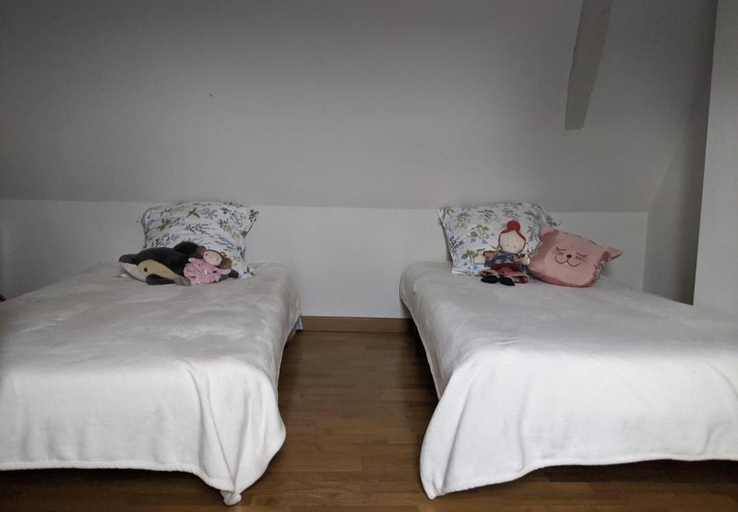 Others 2, LE PARDES BnB jardin et piscine, Lot