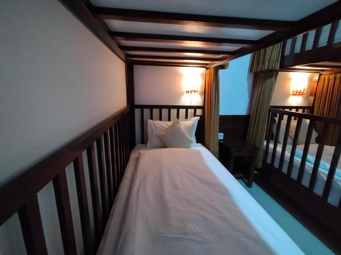 Bedroom 9