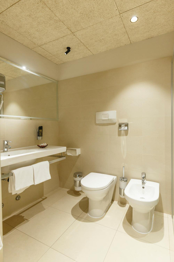 Bathroom 5, Grand Hotel Riva, Trento