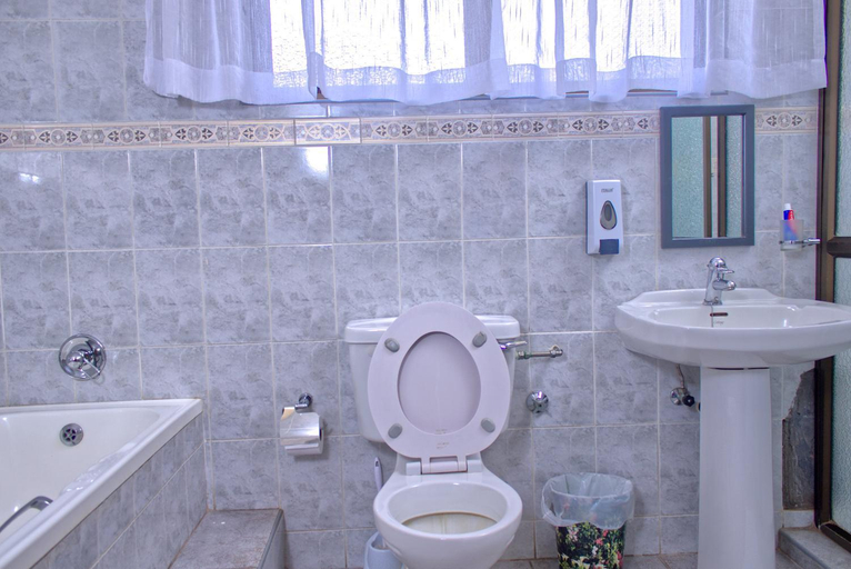 Others 2, Unique Bed and Breakfast- A Home Away From Home, Harare