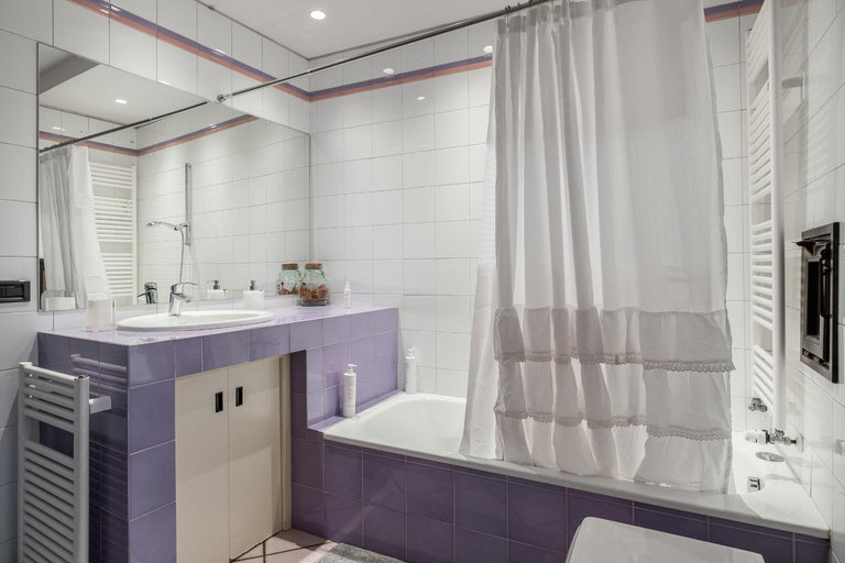 Bathroom 4, Studio Fusari a Piazza Maggiore by Wonderful Italy, Bologna