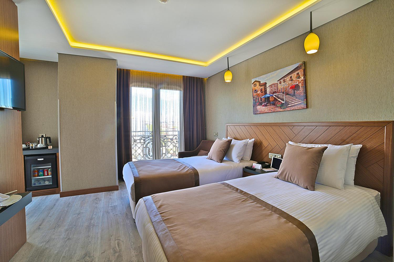 Bedroom 3, Corner Hotel, Fatih