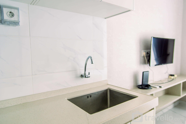 Others 5, Nice and Fancy Studio at Sky House BSD By Travelio, Tangerang