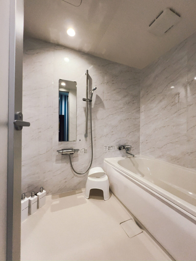 Bathroom 3, Rong Hua Grand Hotel, Isahaya
