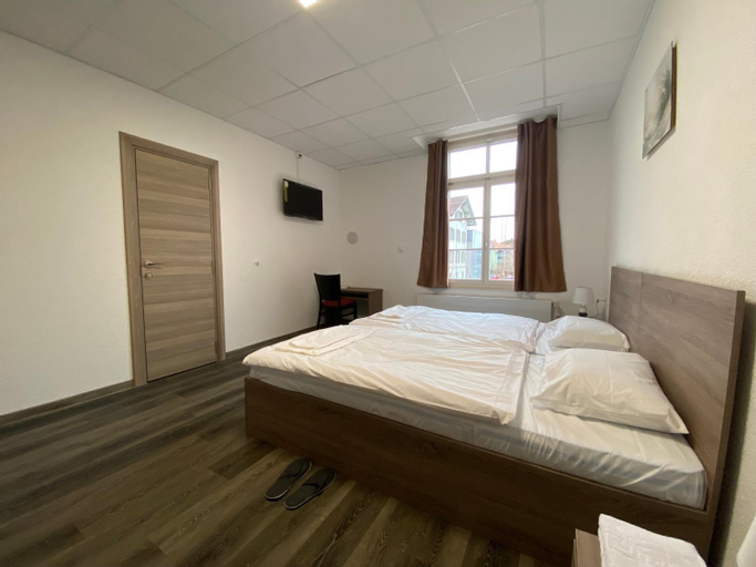 Bedroom 6