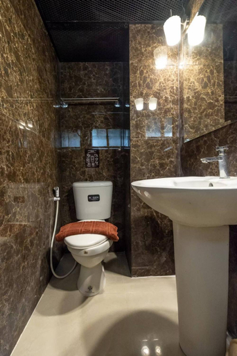 Bathroom 3, At 42 Residence, Bang Plad