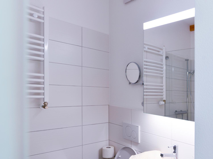 Bedroom 2, Hotel Baders Krone, Thal