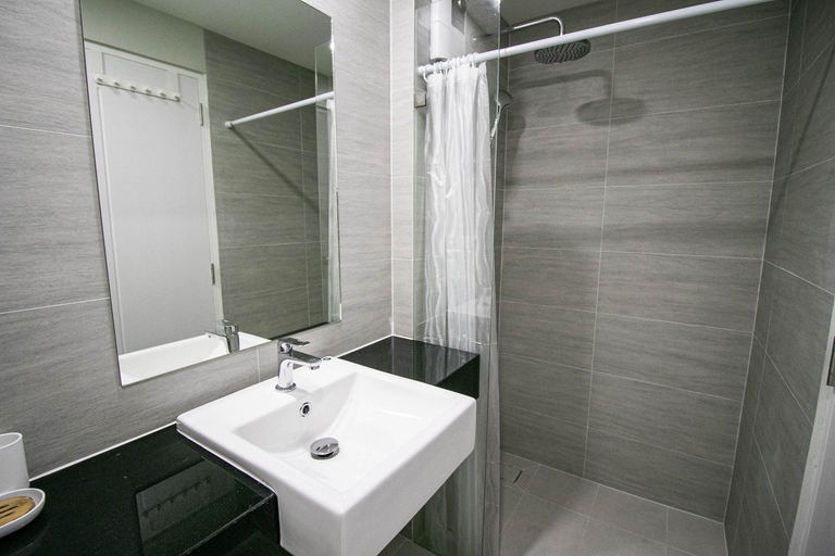 Bathroom 4