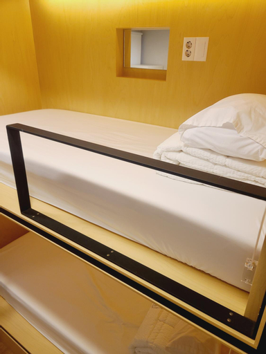 Bedroom 25