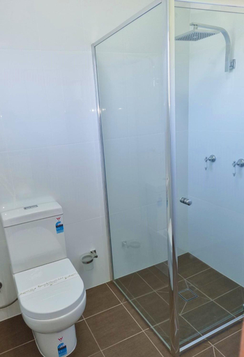 Bathroom 3, Australian Homestead Motor Lodge, Wagga Wagga - Pt A