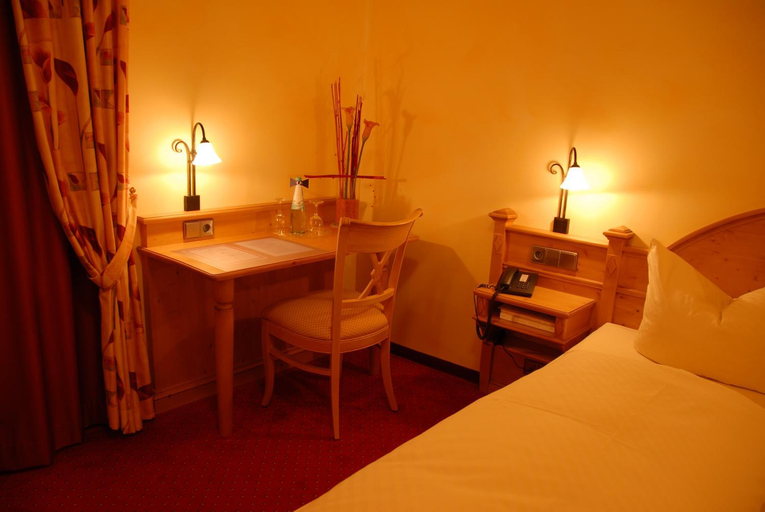 Bedroom 3, Hotel-Restaurant Schieble, Emmendingen