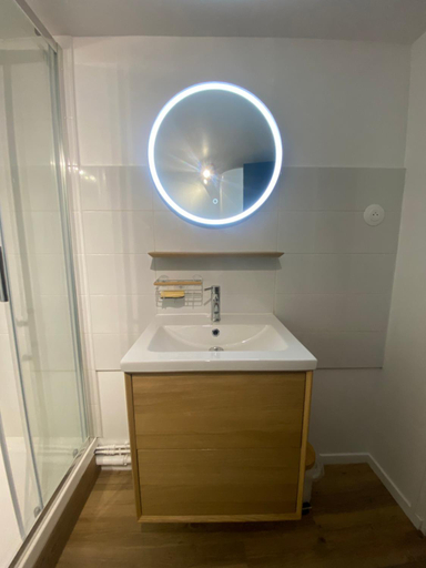 Bathroom 23