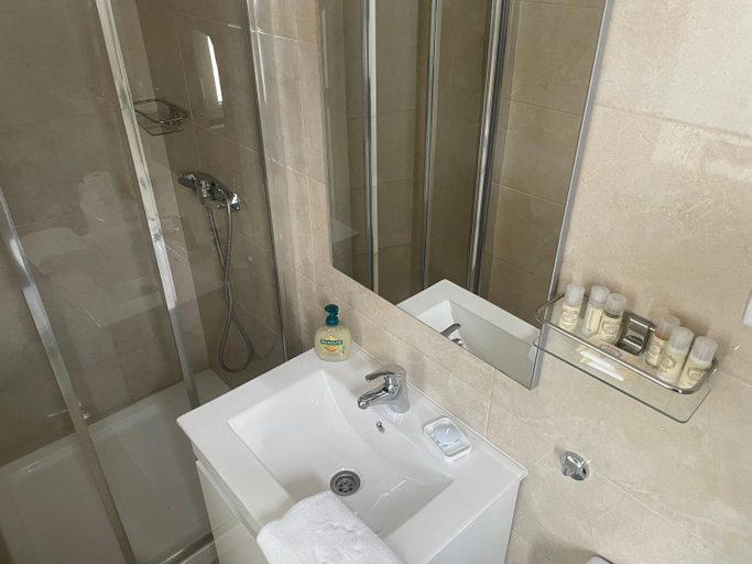 Bathroom 3, Inncork Guesthouse, Ponte de Sôr