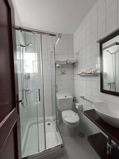Bathroom 3, Hotel A Torre do Xudeu, Pontevedra