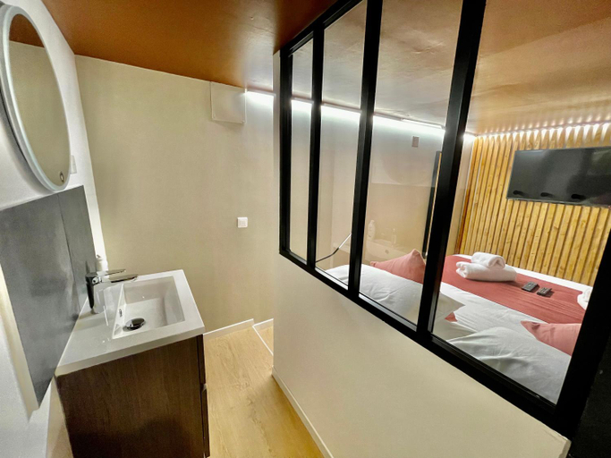 Bathroom 2, Suite souplex Paika , Hérault