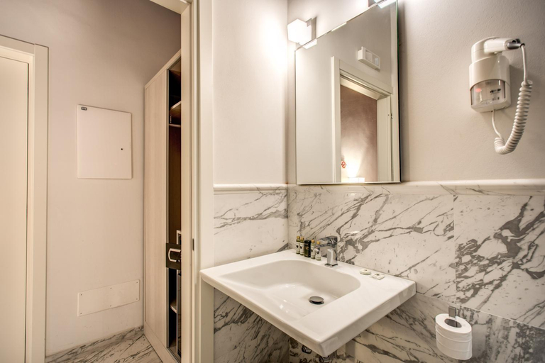 Bathroom 4
