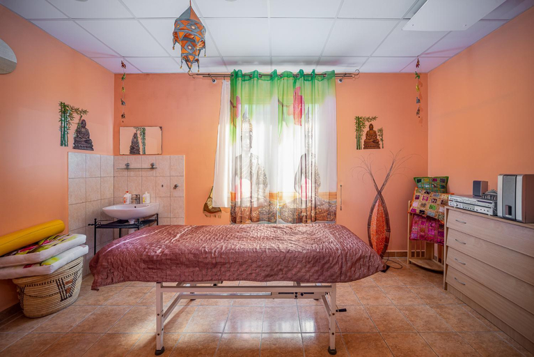 Bedroom, Nefelejcs Hotel, Mezőkövesdi