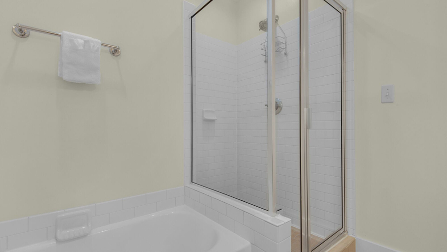 Bathroom 4, Coastal 3BR Condo With Pool & Shuttle : Snowbird Friendly!, Walton