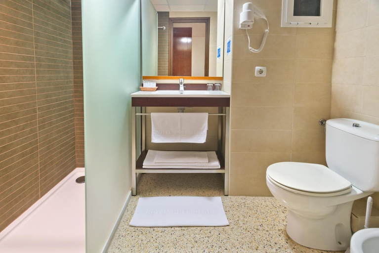 Bathroom 3, Hotel President, Barcelona