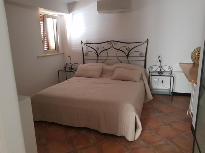 Bedroom 3, Giasone Apart Hotel, Messina