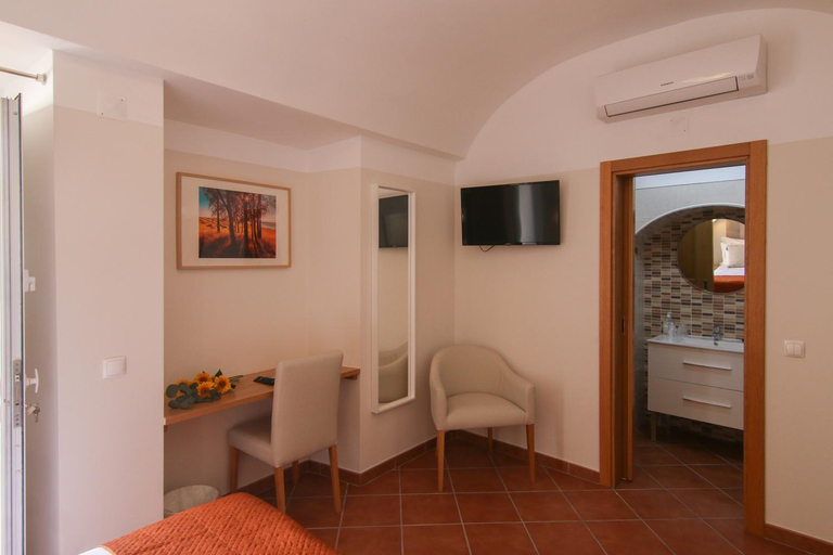 Bedroom 3, Casa dos Lacerdas, Mourão