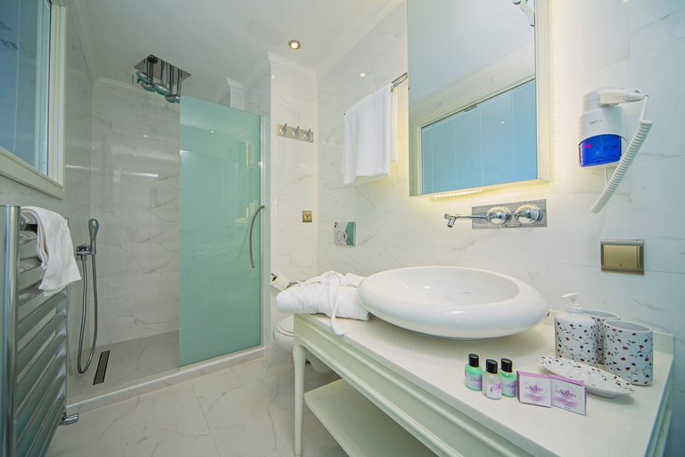 Bathroom 5, Ada Hotel Istanbul, Fatih