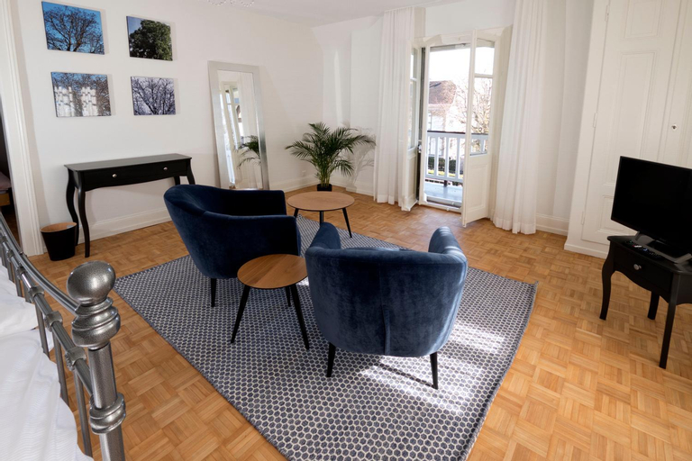 Others 4, Habsburg B&B, Bern