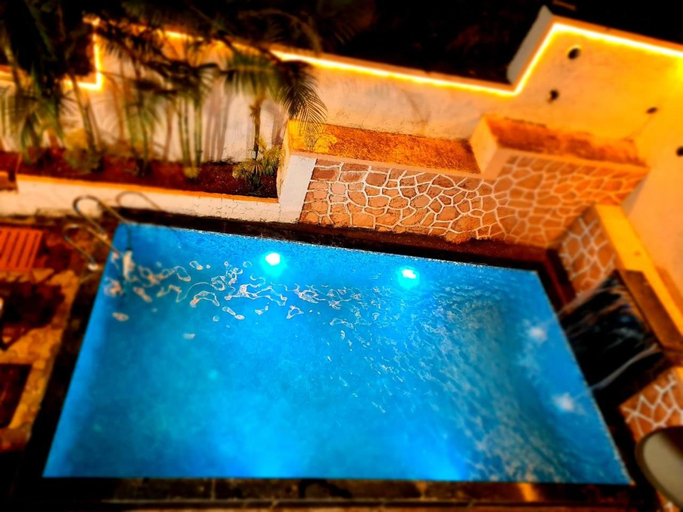 Sport & Beauty 2, Fogg Villa - Valley View / Swimming pool / AC, Satara