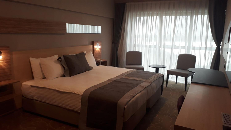 Bedroom 4, Greymark Hotel, Konak