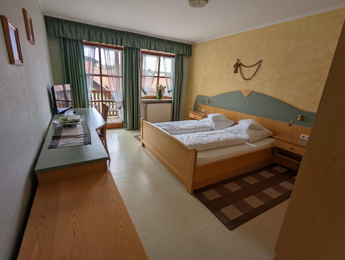 Bedroom 12