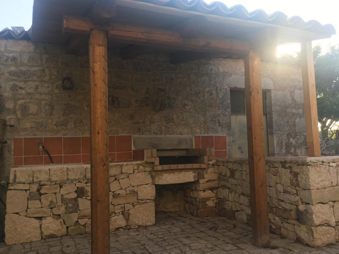 Others 4, In campagna al Mauto, Ragusa