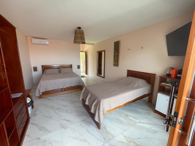 Bedroom 2, De Olho no Mar A unica pousada de frente para o mar em Paracuru, Paracuru