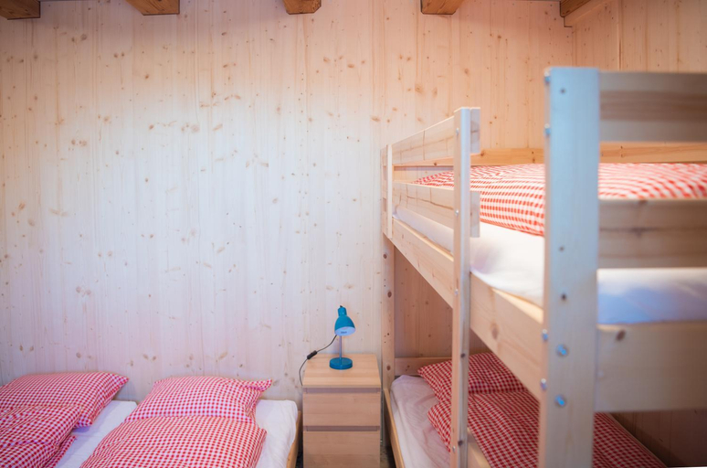Bedroom 2, Kase-Restaurant Berghof, Toggenburg