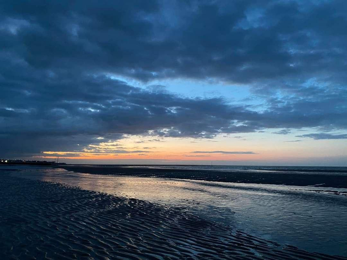 5, Seaside Haven: Coastal Comfort 200m from the Beach, Kent
