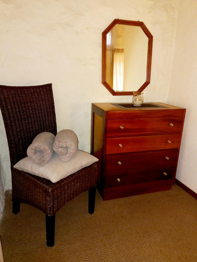 Others 5, Brentwood Lodge, Fezile Dabi