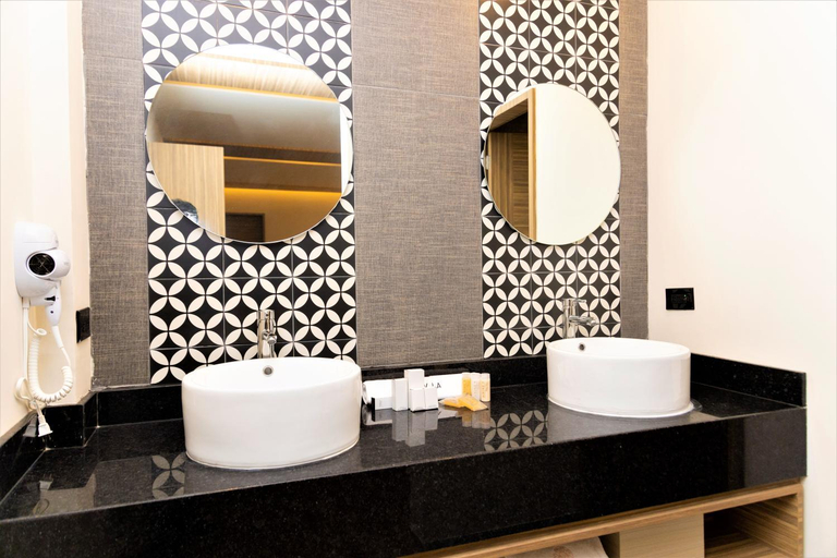 Bathroom 4, Hotel Plaza by Kavia, Mérida