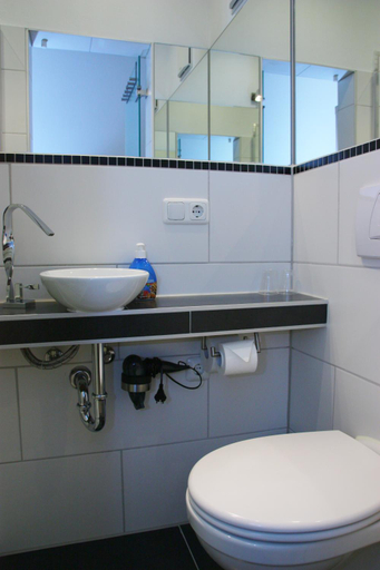 Bathroom 3, Hotel am Schloss, Fulda