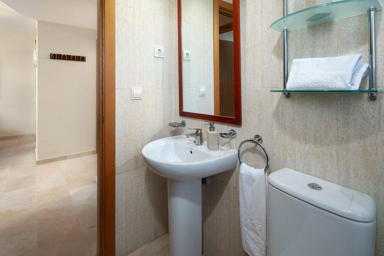 Bathroom 4, Malibu Mansions by the beach by ALFRESCO STAYS, Málaga