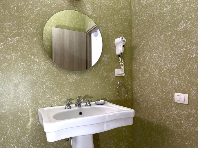 Bathroom 4, Navigli Apartments, Milano