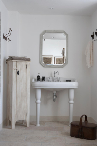 Bathroom 4, Le Moulin des Sources, Vaucluse